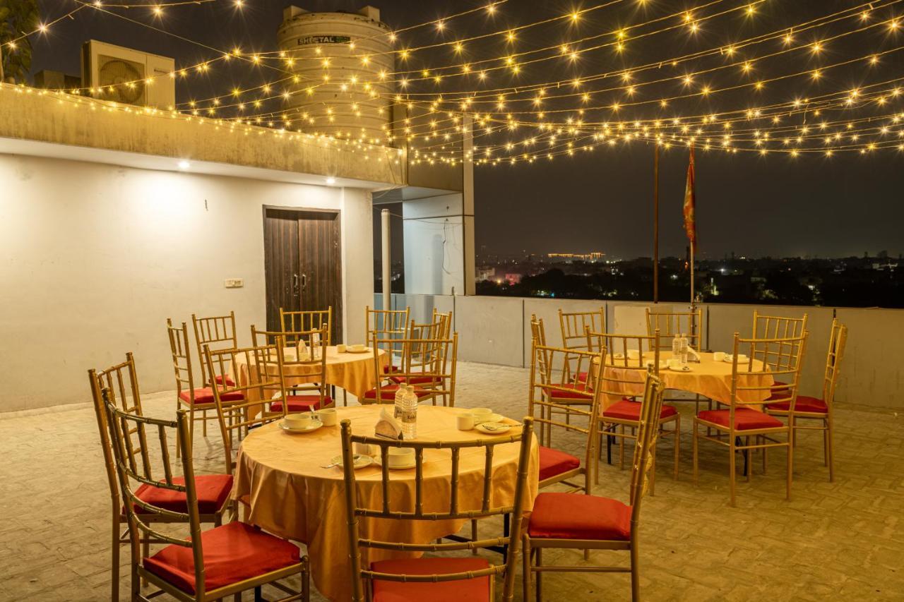 Hotel De Luxe Basai Road Gurgaon Exterior foto